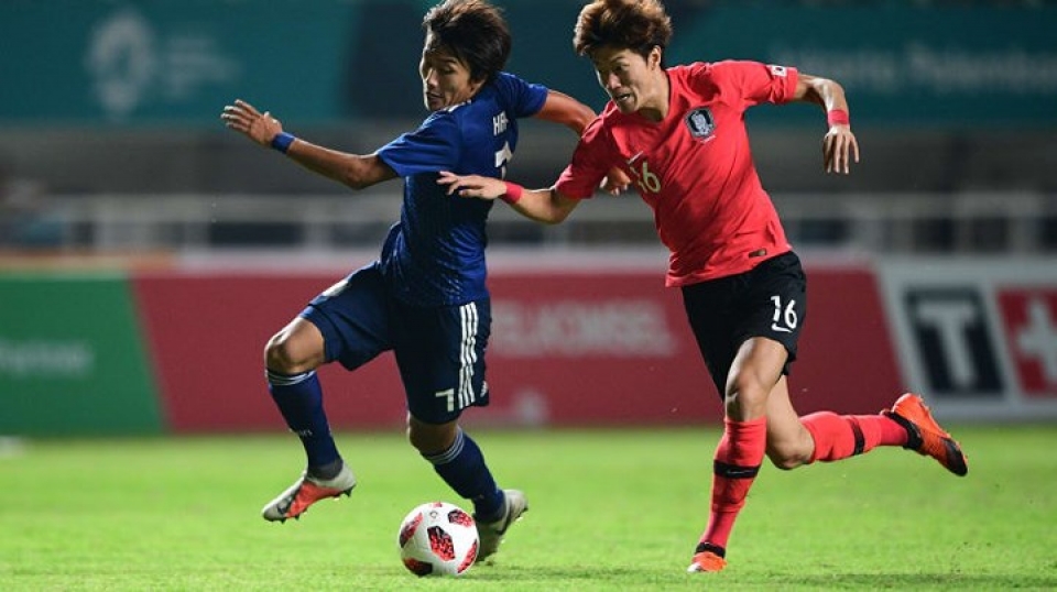 quang hai lot top 6 cau thu hua hen toa sang o asian cup 2019