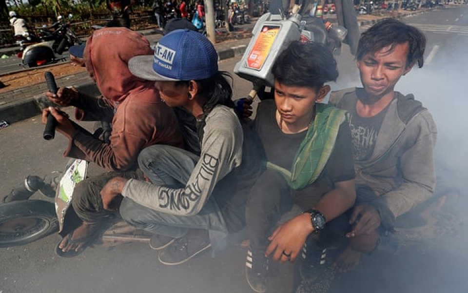 indonesia le hoi quai xe vespa va nhung chiec xe do doc ban