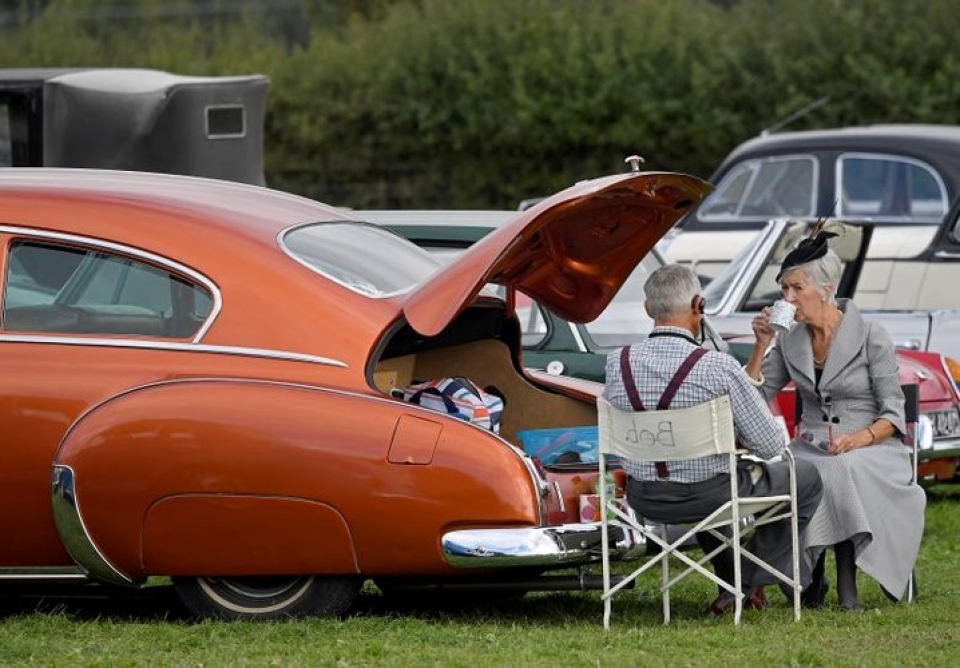 quay nguoc thoi gian tham gia cuoc dua xe co tu giua the ky 20