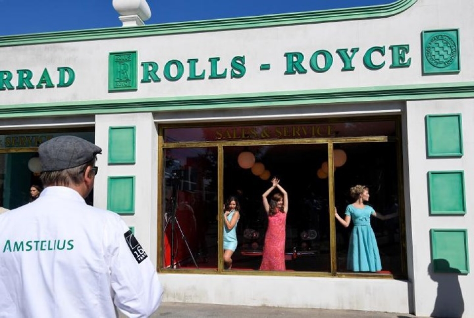 quay nguoc thoi gian tham gia cuoc dua xe co tu giua the ky 20