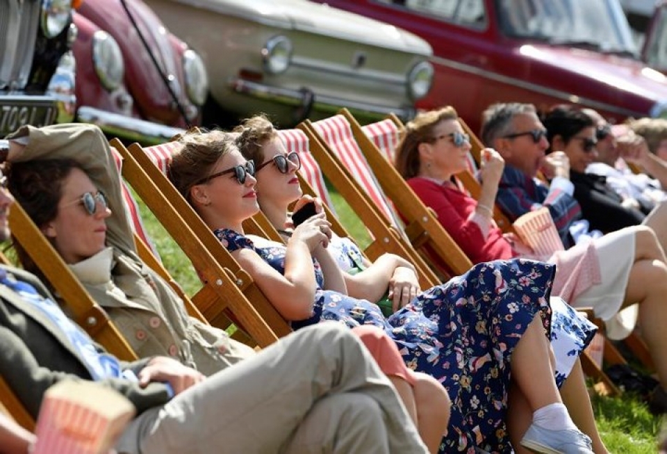 quay nguoc thoi gian tham gia cuoc dua xe co tu giua the ky 20