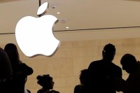 iphone xs chinh thuc len ke so nguoi xep hang giam so nam ngoai