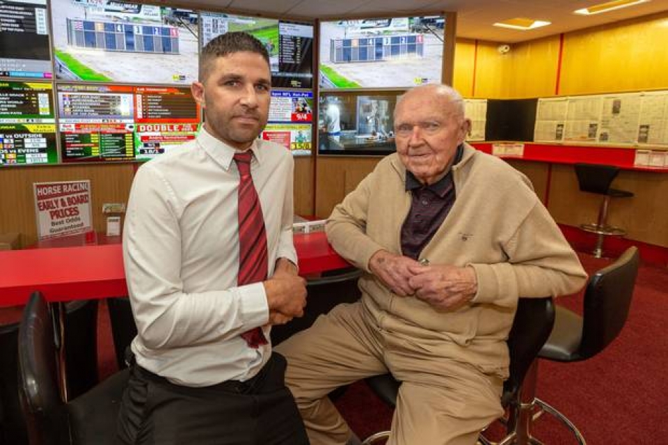 ireland cu ong 84 tuoi tay khong ha guc 3 ten cuop