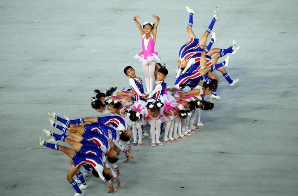 an tuong hinh anh trieu tien tiep don nong hau tong thong han quoc