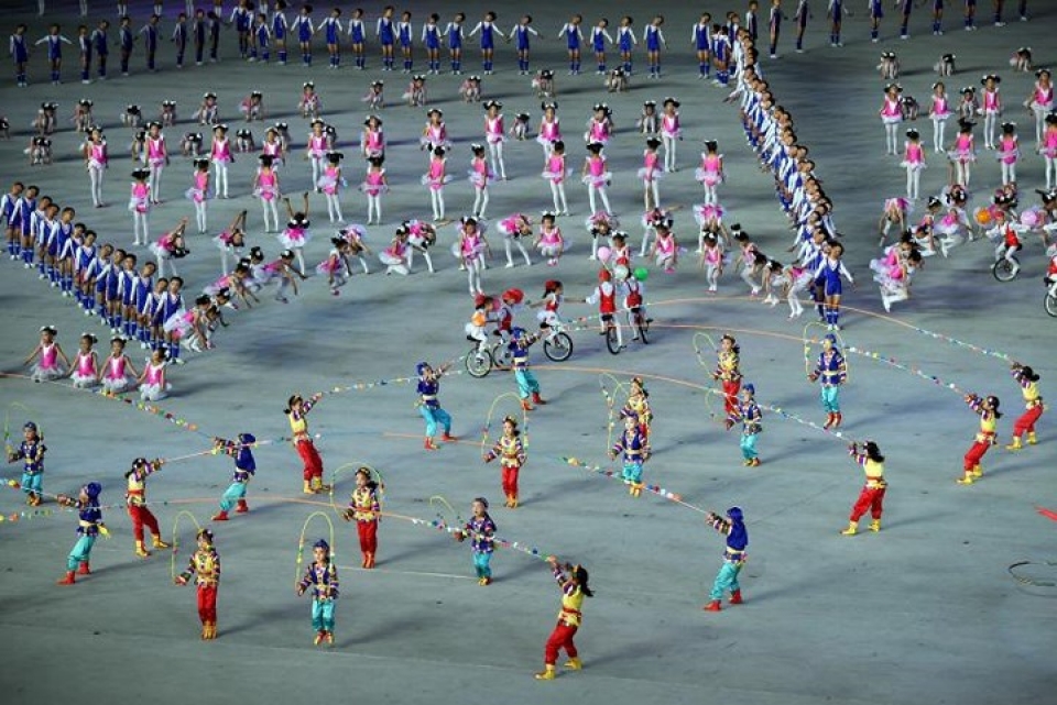 an tuong hinh anh trieu tien tiep don nong hau tong thong han quoc