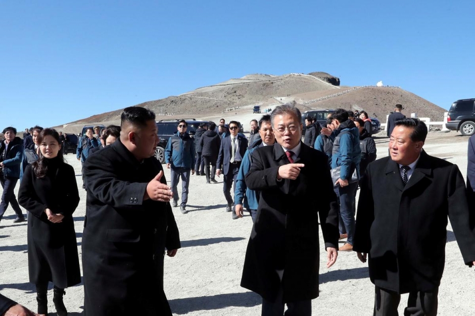 tham nui paekdu tong thong moon hoan thanh tam nguyen ca doi