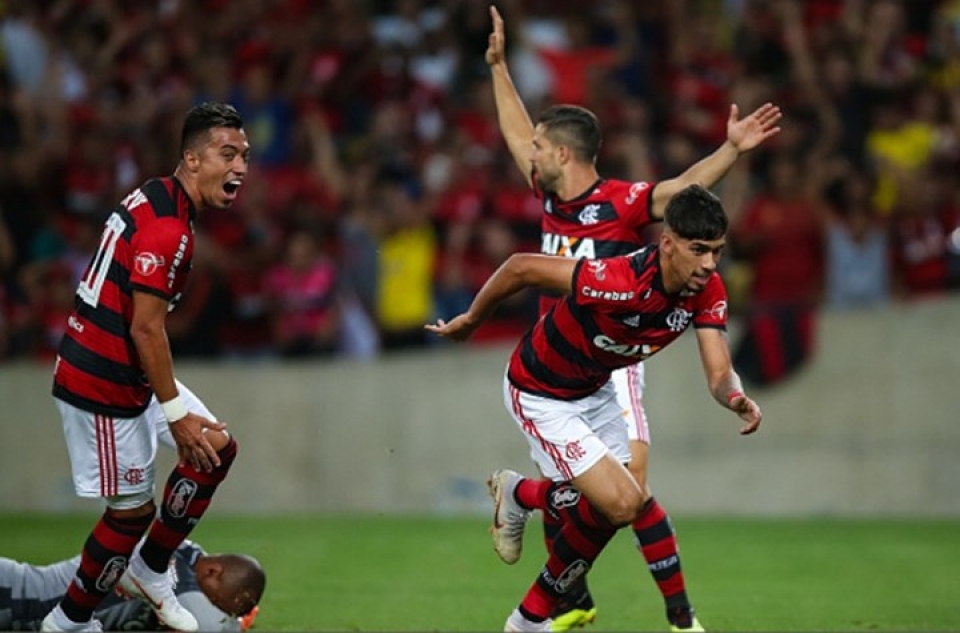 lucas paqueta tai nang 17 tuoi duoc mu theo duoi co gi dac biet