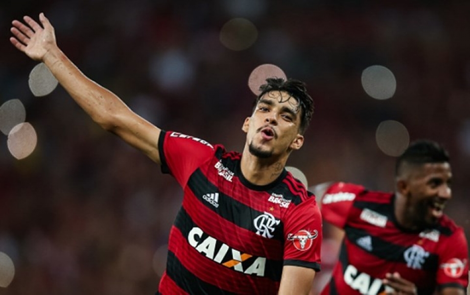 lucas paqueta tai nang 17 tuoi duoc mu theo duoi co gi dac biet