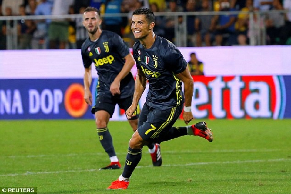 cr7 sam vai nguoi hung juventus thang chat vat ti hon