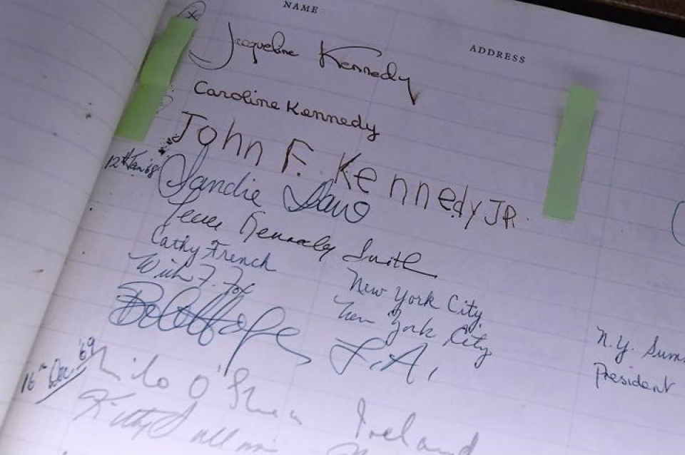 kham pha bo suu tap mo hinh may bay khung nhat the gioi