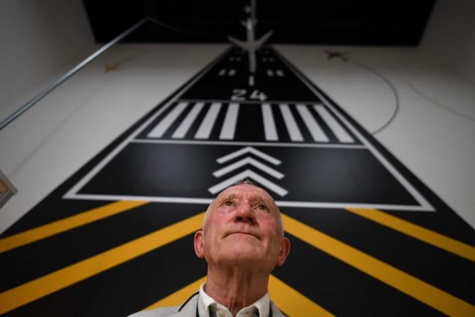 kham pha bo suu tap mo hinh may bay khung nhat the gioi