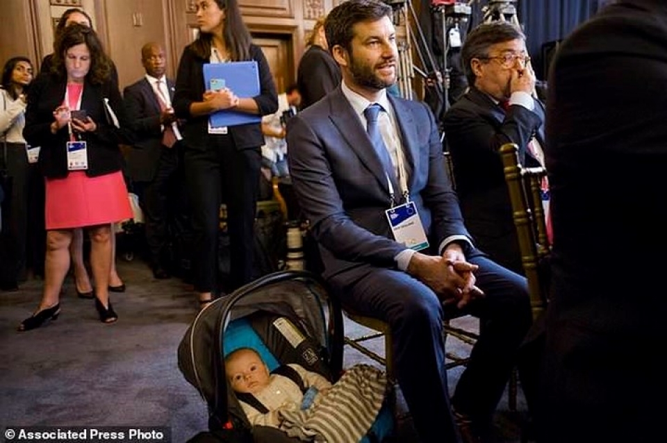 nu thu tuong mang ca con gai 3 thang tuoi du hop lien hop quoc