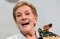 'Huyền thoại Hollywood' 83 tuổi Julie Andrews được vinh danh tại LHP Venice 2019