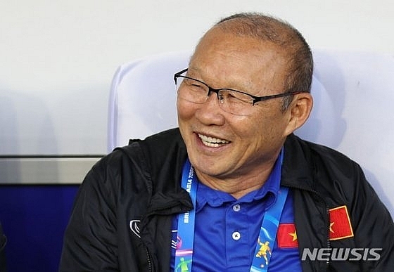 bao han quoc viet nam hoa nhu thang thai lan ong park dau tri hay