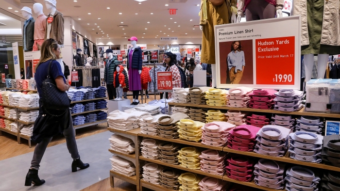 Nhật Bản: Ấn tượng sản phẩm may mặc từ nhựa tái chế an tuong san pham tu nhua tai che cua uniqlo