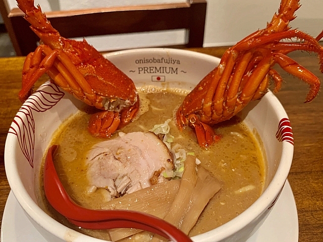 suc hap dan rieng cua mon my ramen tom hum ngon bo re giua thu do tokyo