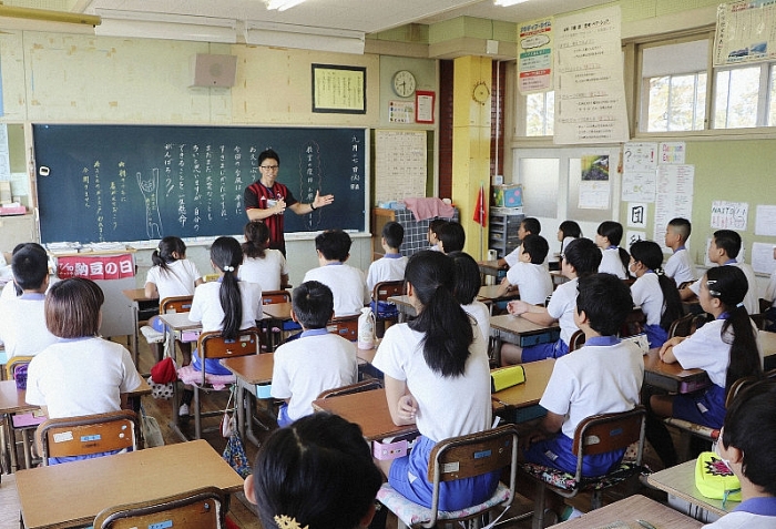 nhat ban hang tram truong hoc tai tinh chiba bi hu hai do bao faxai