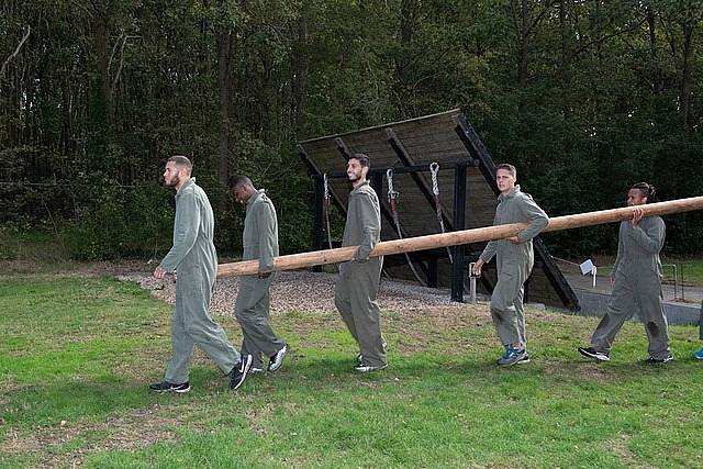 van hau vang mat trong buoi tap quan su cua heerenveen