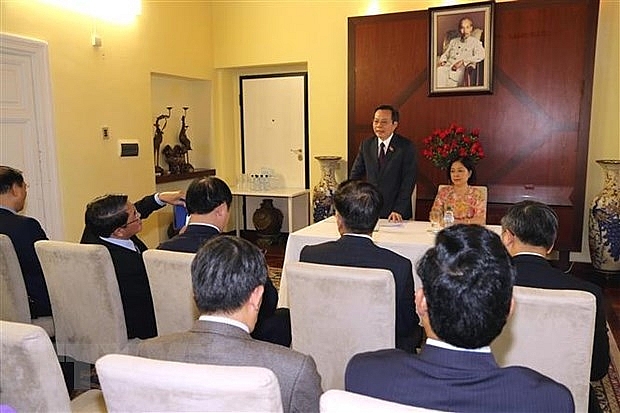 Phó Chủ tịch Quốc hội Phùng Quốc Hiển làm việc với lãnh đạo Thượng viện Italy pho chu tich quoc hoi phung quoc hien lam viec voi cac lanh dao thuong vien italy