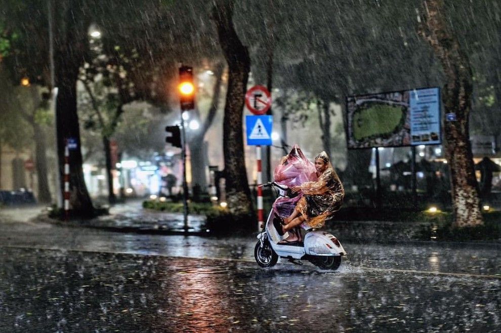 Dự báo thời tiết ngày và đêm nay 7 9 Cả nước mưa dông rải rác miền Bắc có nơi mưa rất to miền Trung nắng nóng trên 37 độ C du bao thoi tiet ngay va dem nay 79 ca nuoc mua dong rai rac mien bac co noi mua rat to mien trung nang nong tren 37 do c