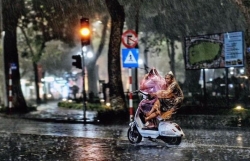 Dự báo thời tiết ngày và đêm nay (7/9): Cả nước mưa dông, miền Bắc có nơi mưa rất to; miền Trung nắng nóng