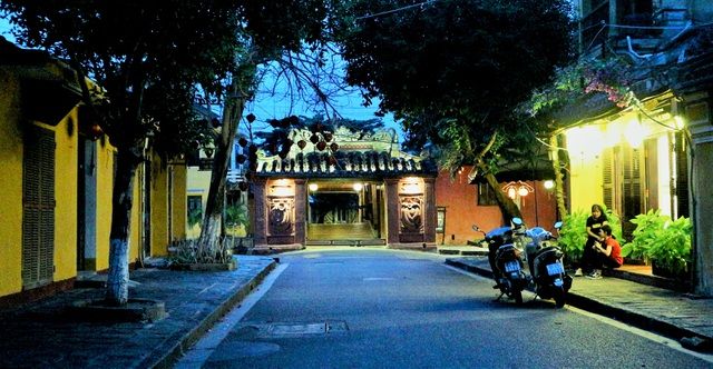 Du khách quay lại Hội An sau thời gian dài cách ly xã hội du khach quay lai hoi an sau thoi gian dai cach ly xa hoi