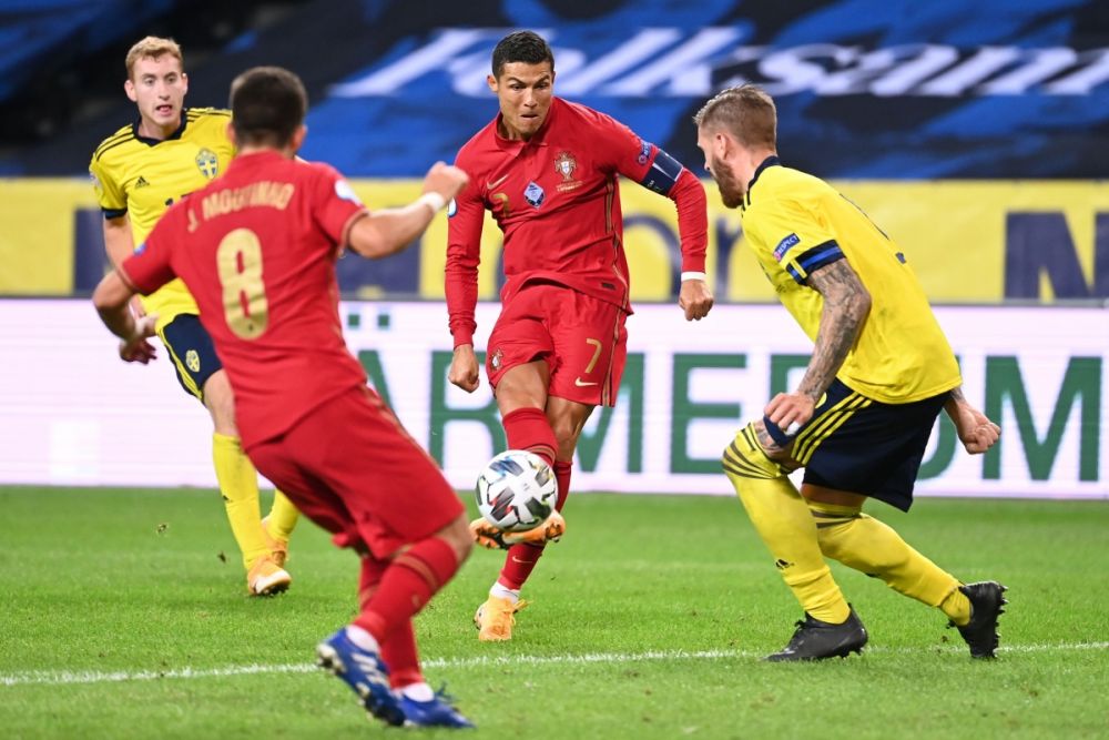 cronaldo lap cu dup bo da nha ha guc thuy dien