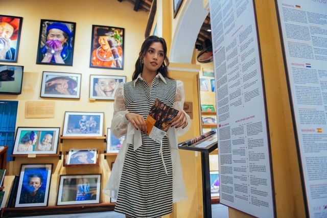 hoa hau tieu vy dep la trong buoi sang binh di den nao long o hoi an