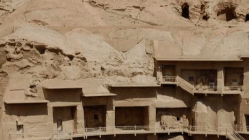 Trung Quốc: Quần thể hang động Phật giáo nghìn năm tuổi được làm hoàn toàn thủ công trên vách núi đá