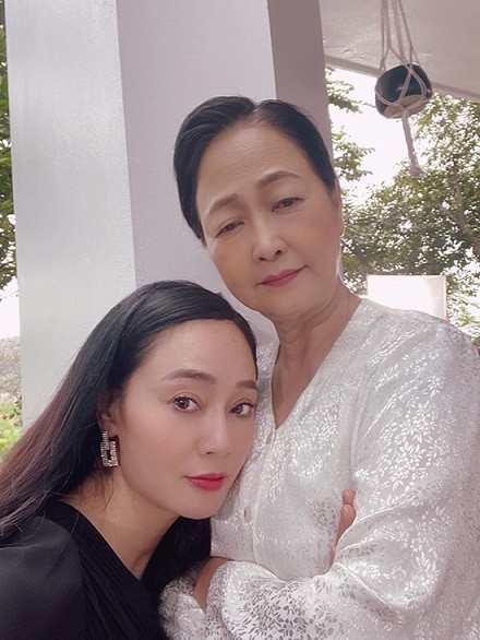 Hương vị tình thân: Không khí gia đình ấm cúng tại hậu trường phim