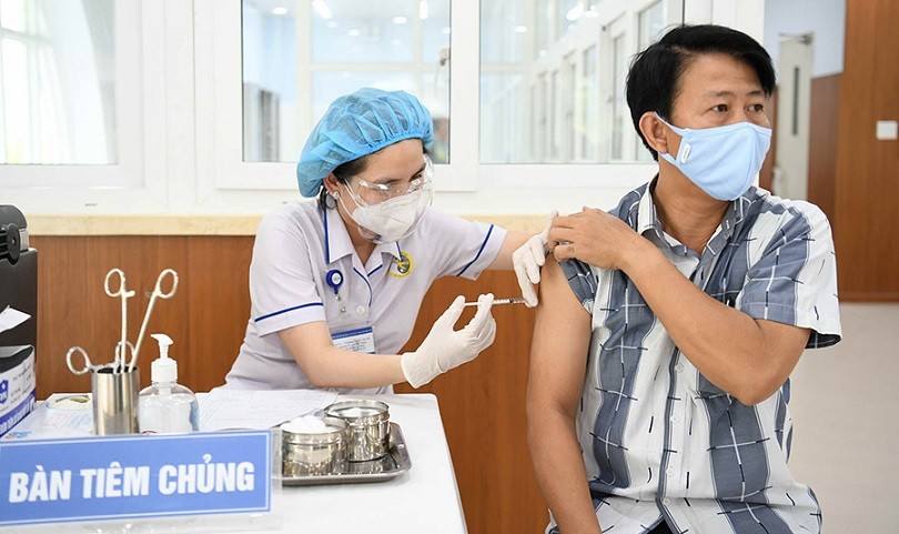 covid19 o tp ho chi minh 757 nguoi tren 18 tuoi tiem du 2 mui de xuat tiem vaccine cho tre em tu 2210