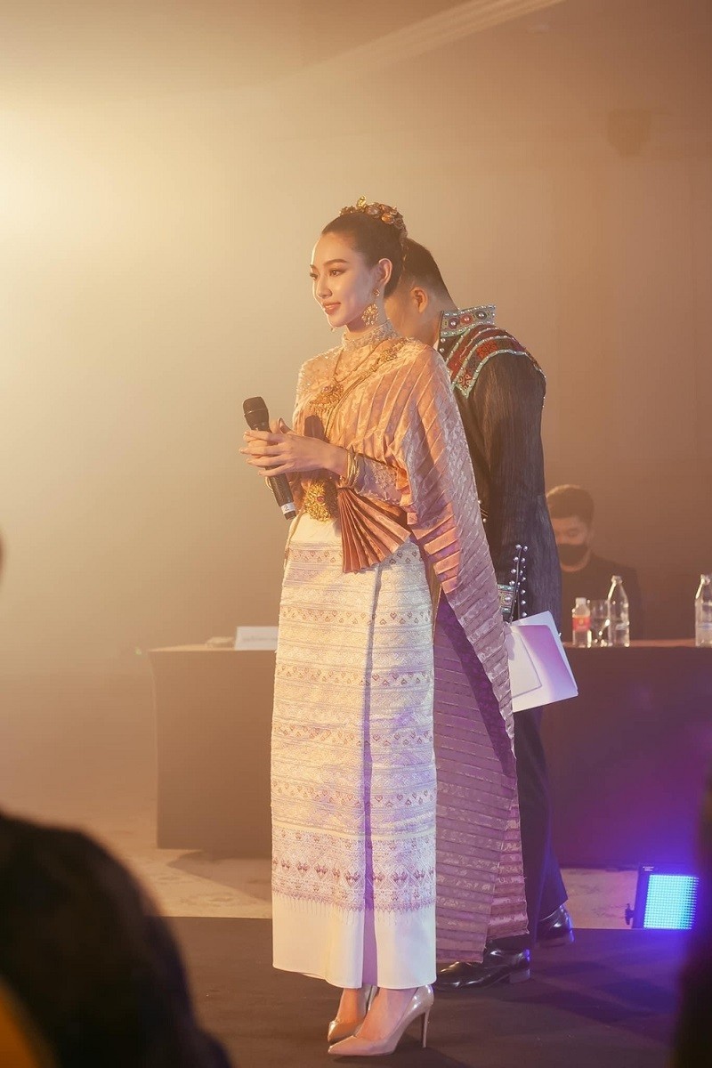 Hoa hậu Thùy Tiên