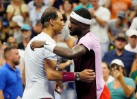 US Open 2022: 'Ông vua sân đất nện' Rafael Nadal bất ngờ dừng bước trước Frances Tiafoe