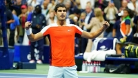 US Open 2022: Pha cứu bóng xuất thần của Carlos Alcaraz đi vào lịch sử