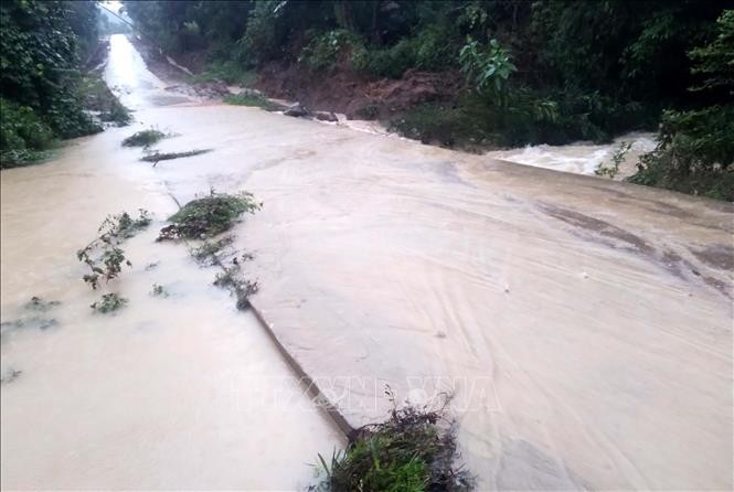Dự báo thời tiết: Thanh Hóa đến Quảng Trị sẽ có đợt mưa rất lớn; Biển Đông khả năng xuất hiện bão