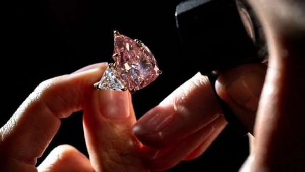 Viên kim cương hồng lớn nhất thế giới có thể được đấu giá lên tới 35 triệu USD
