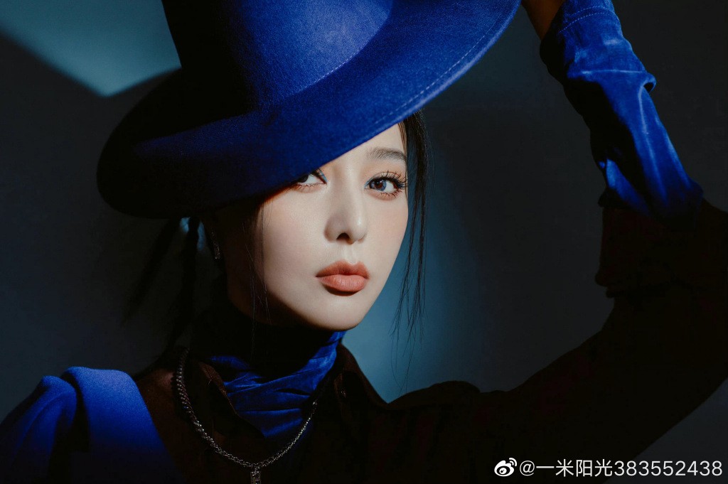 Phạm Băng Băng đẹp buồn dự Tuần lễ thời trang Thượng Hải