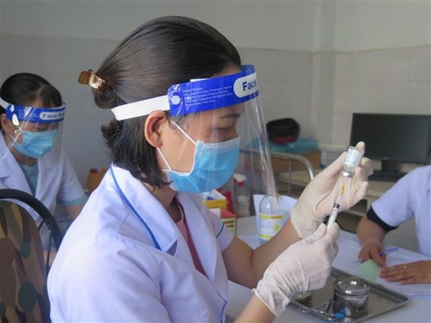 Các địa phương cần đẩy mạnh công tác tiêm phòng vaccine phòng Covid-19 trên địa bàn. (Nguồn: TTXVN)