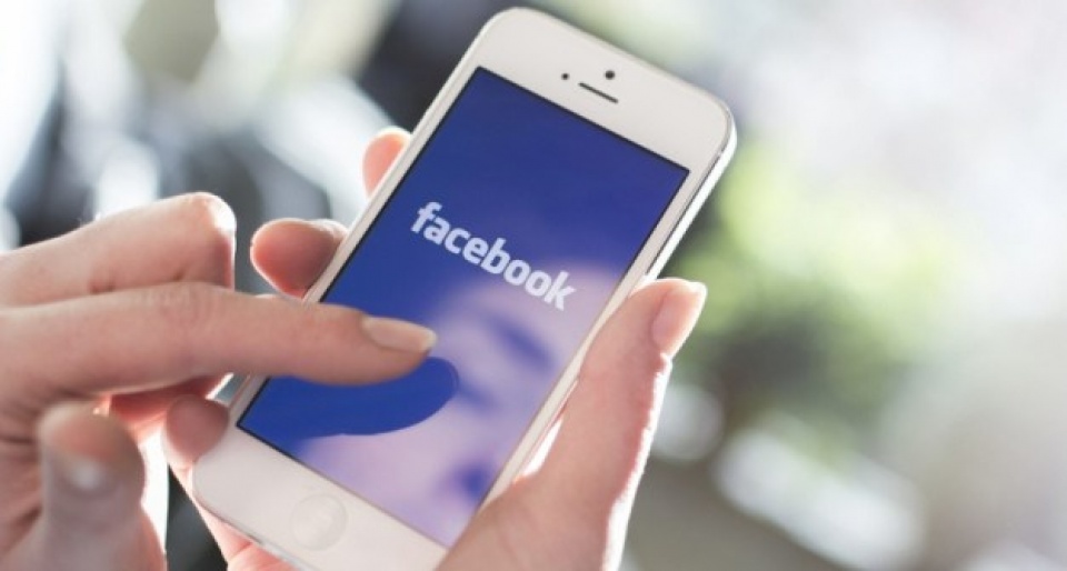 facebook dang thu nghiem xac thuc tai khoan bang khuon mat