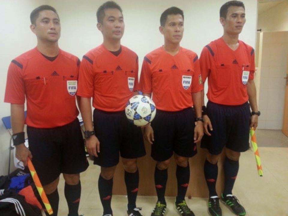 to trong tai thai lan dieu hanh tran dt viet nam gap dt campuchia