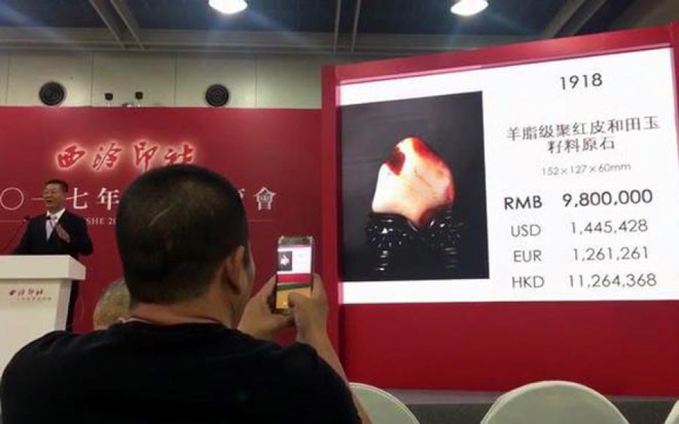 can canh vien ngoc xau xi tri gia hang chuc ty dong