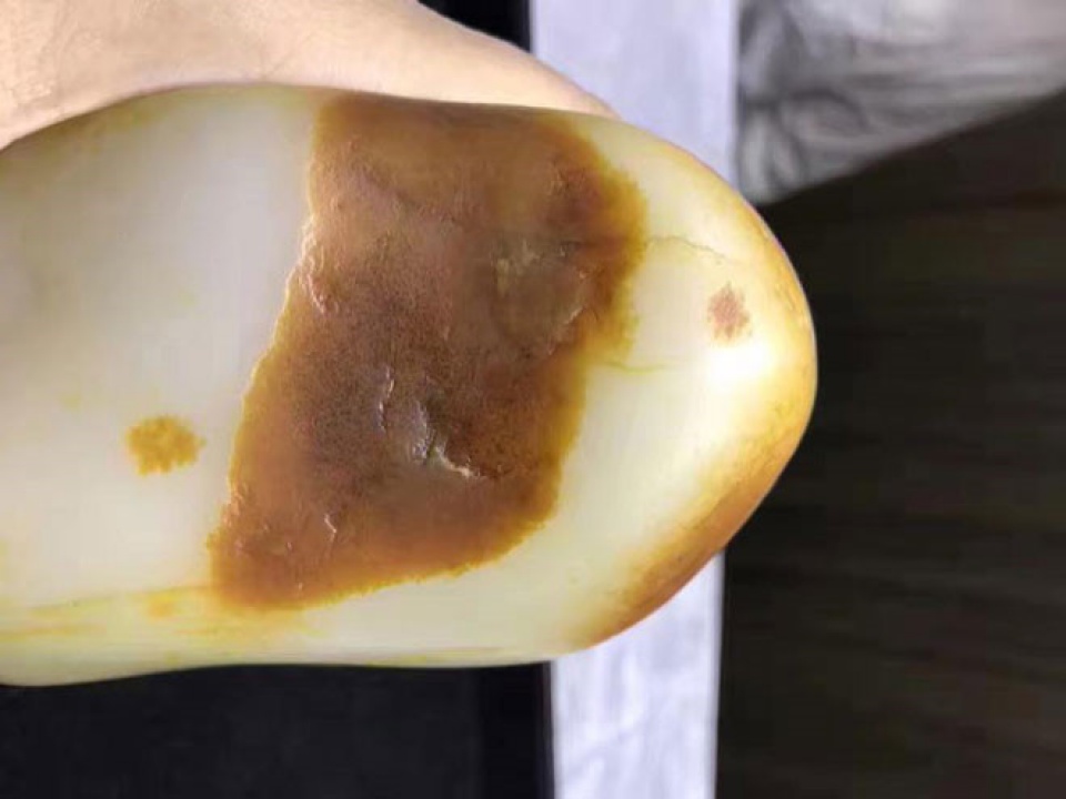 can canh vien ngoc xau xi tri gia hang chuc ty dong