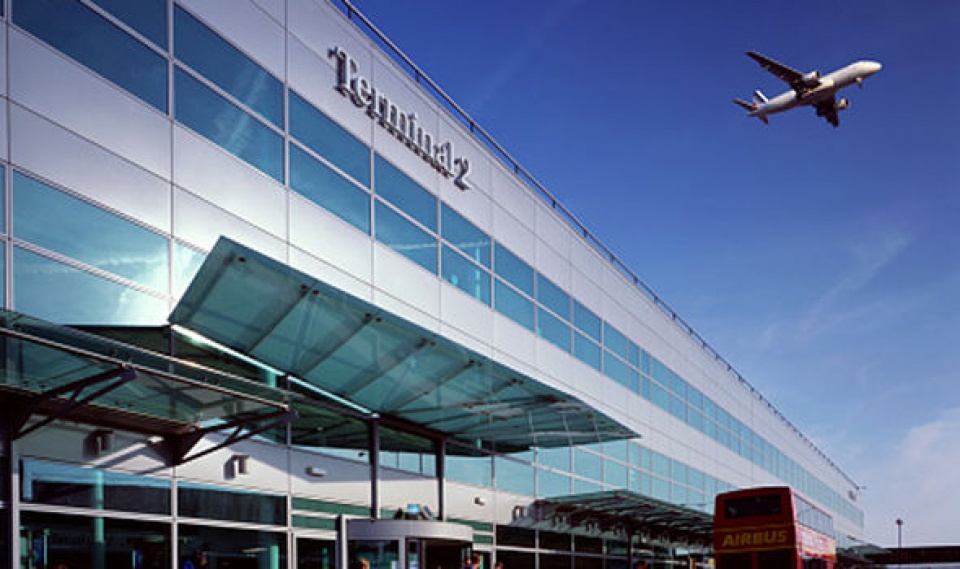 Các sân bay ở London sẽ quá tải trong vòng 20 năm tới cac san bay o london se qua tai trong vong 20 nam toi