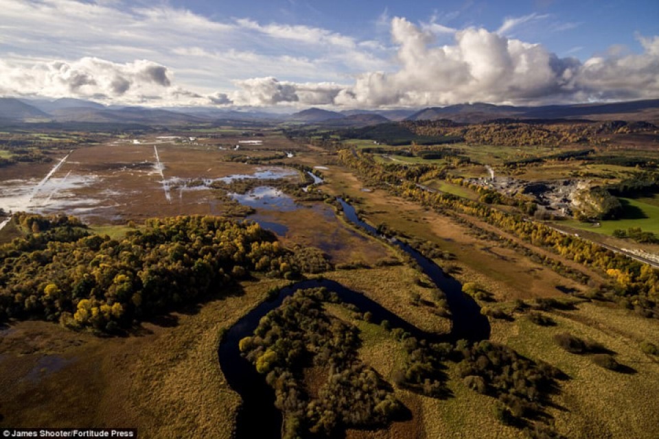 canh mua thu tuyet dep o scotland nhin tu tren cao