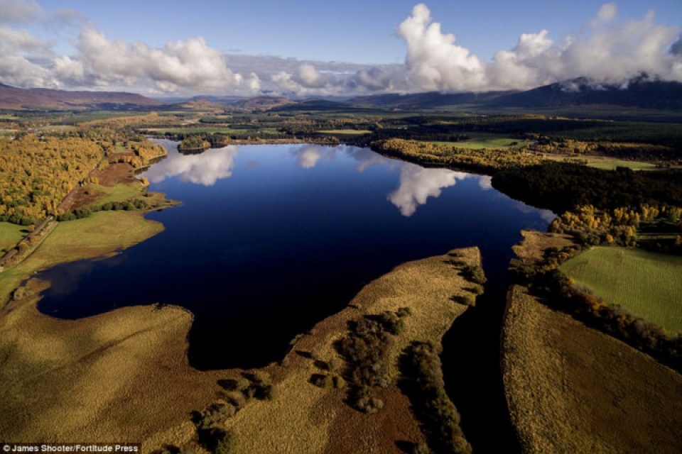 canh mua thu tuyet dep o scotland nhin tu tren cao