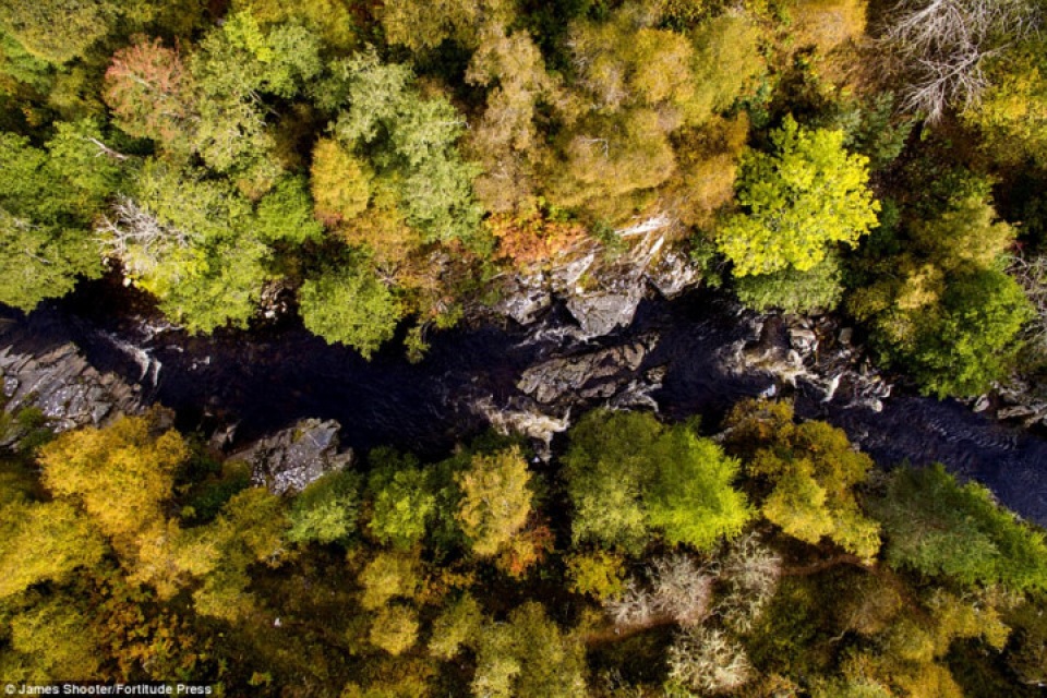 canh mua thu tuyet dep o scotland nhin tu tren cao