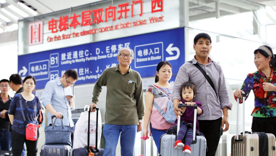 nghi le dai ngay 7 trieu du khach trung quoc do xo den nhat han mua sam