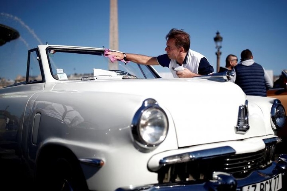 cac loai o to co xinh xan dieu hanh qua thu do paris