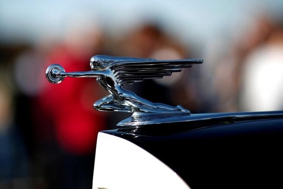 cac loai o to co xinh xan dieu hanh qua thu do paris