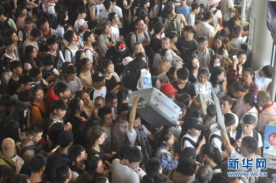 tuan le vang quoc khanh trung quoc nua dat nuoc di chuyen